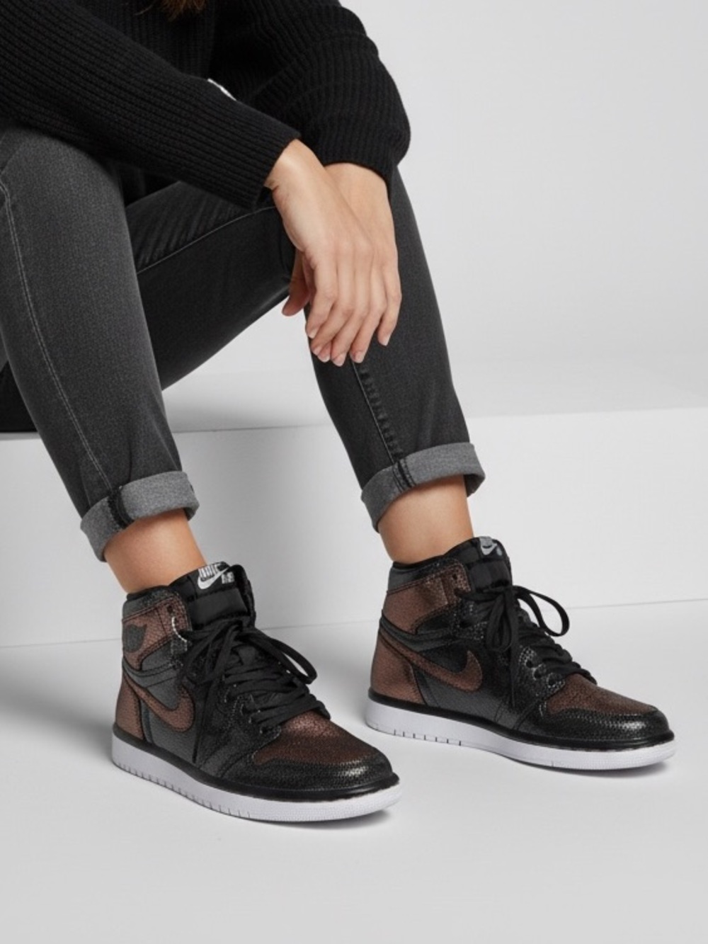 Nike Jordan 1 Retro High Fearless Metallic Rose Gold Sneakers Woman Size 6.5 New